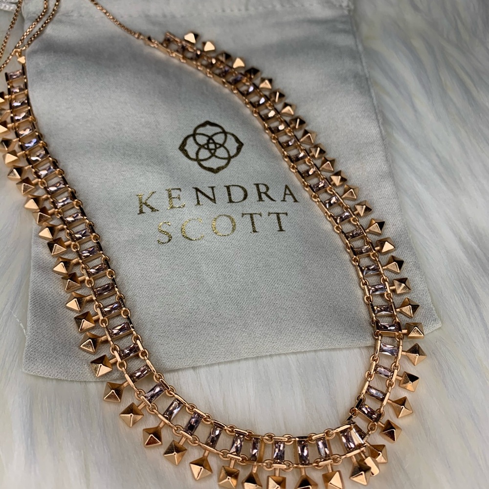 Beautiful Kendra Scott Oscar choker